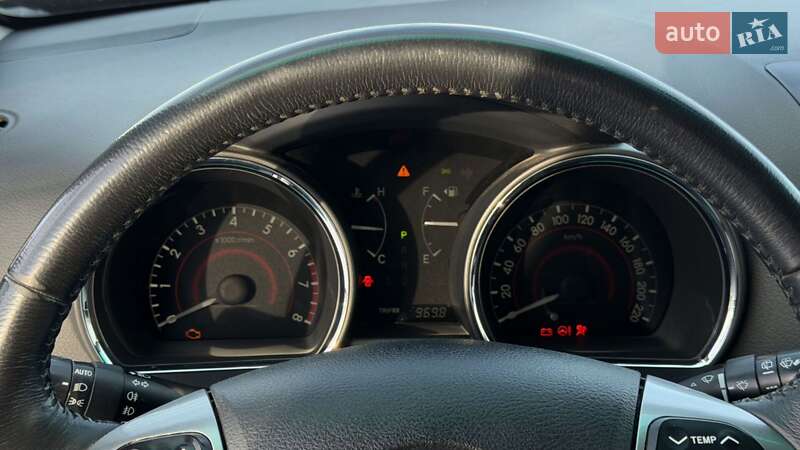 Внедорожник / Кроссовер Toyota Highlander 2011 в Зборове