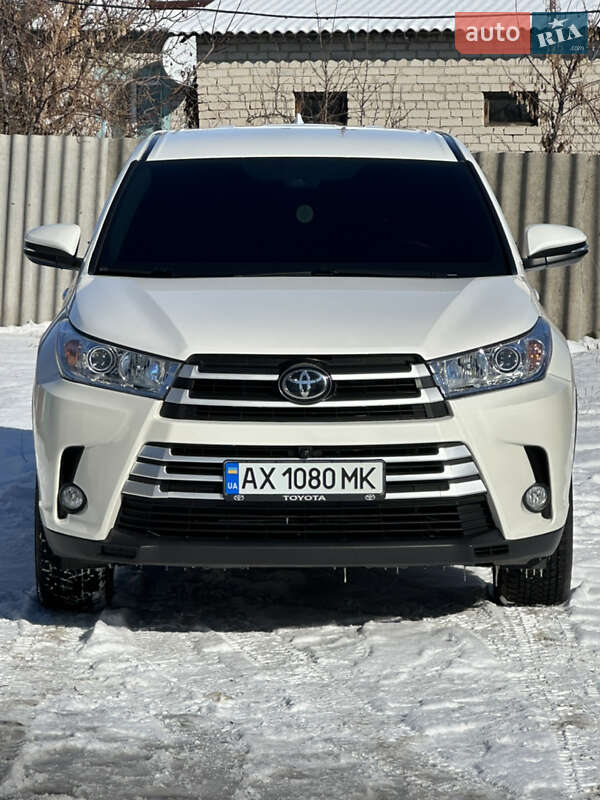 Toyota Highlander 2019