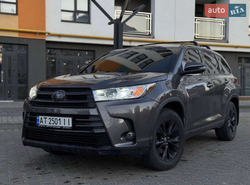 Позашляховик / Кросовер Toyota Highlander 2016 в Івано-Франківську