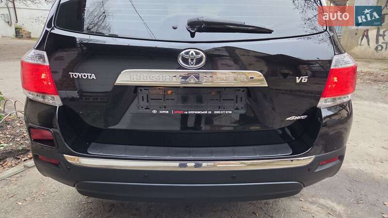 Внедорожник / Кроссовер Toyota Highlander 2013 в Харькове