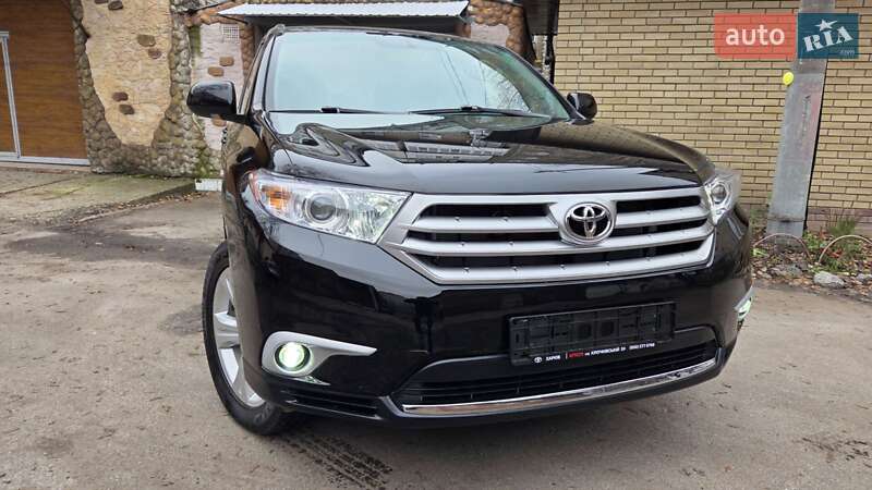 Внедорожник / Кроссовер Toyota Highlander 2013 в Харькове