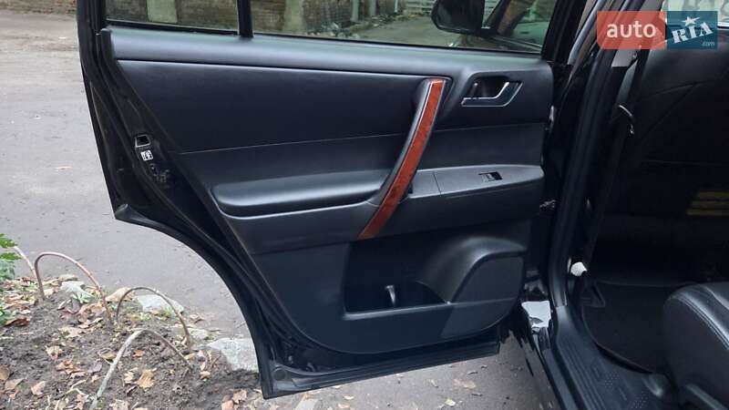 Внедорожник / Кроссовер Toyota Highlander 2013 в Харькове
