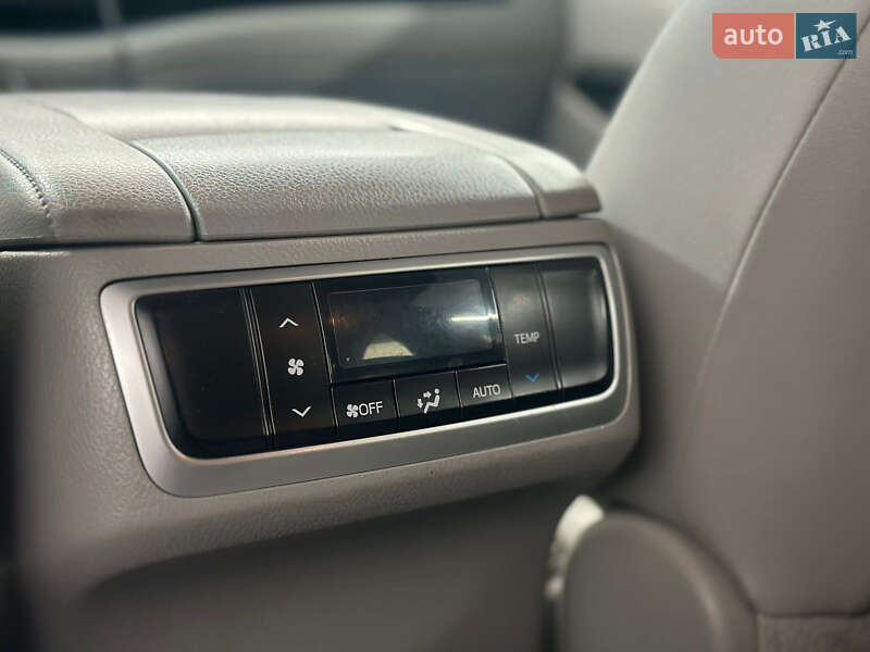 Внедорожник / Кроссовер Toyota Highlander 2014 в Луцке фото 31 Внедорожник / Кроссовер Toyota Highlander 2014 в Луцке