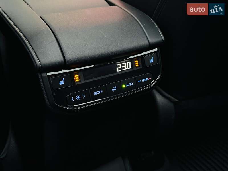 Позашляховик / Кросовер Toyota Highlander 2021 в Тернополі