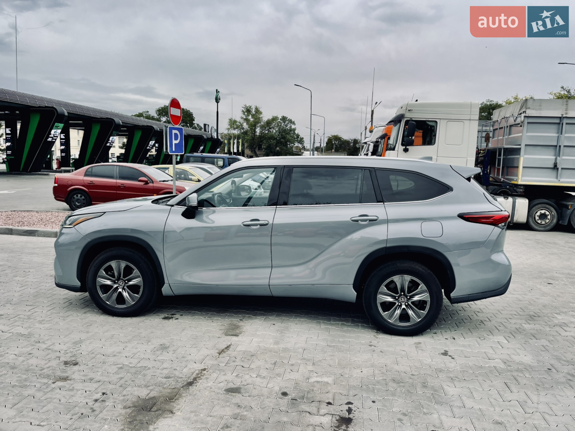 2022 Toyota Highlander - мініатюра 8