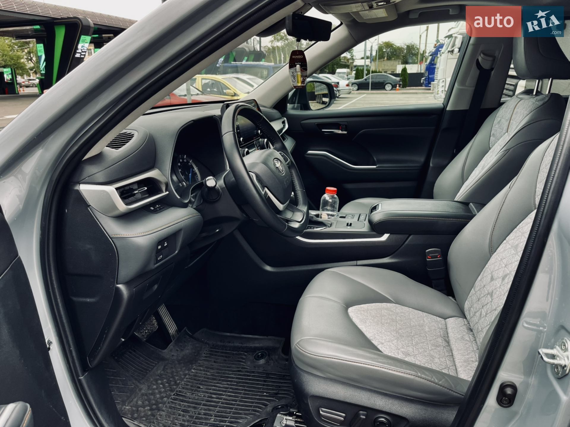 2022 Toyota Highlander - мініатюра 21