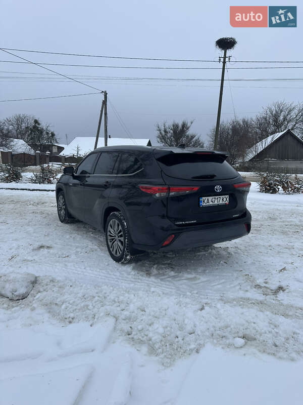 Позашляховик / Кросовер Toyota Highlander 2021 в Києві