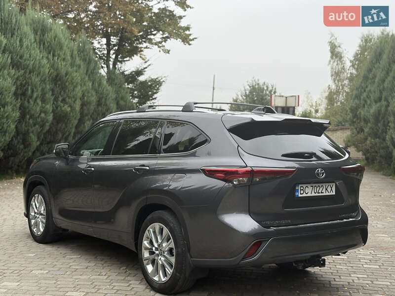 Внедорожник / Кроссовер Toyota Highlander 2021 в Самборе