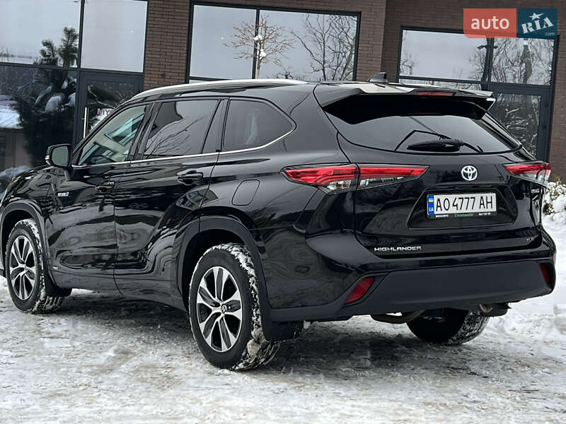 Внедорожник / Кроссовер Toyota Highlander 2020 в Ужгороде