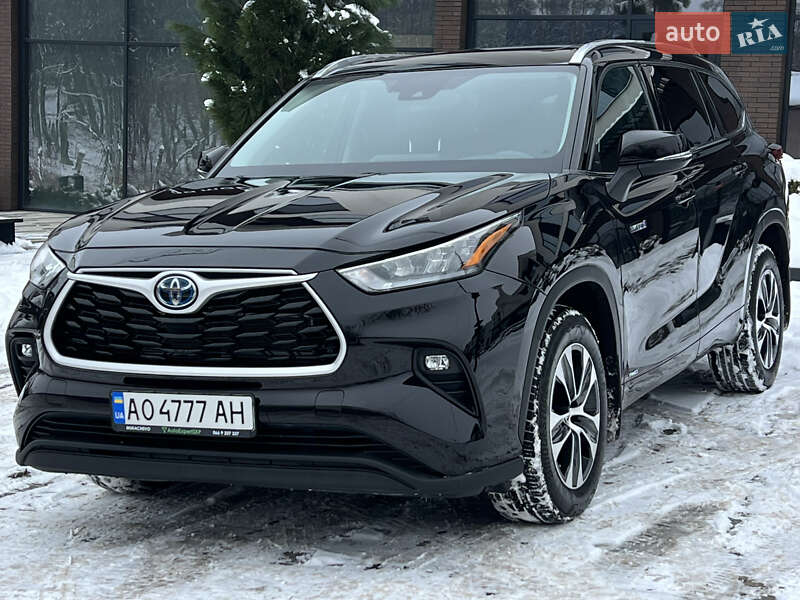 Внедорожник / Кроссовер Toyota Highlander 2020 в Ужгороде