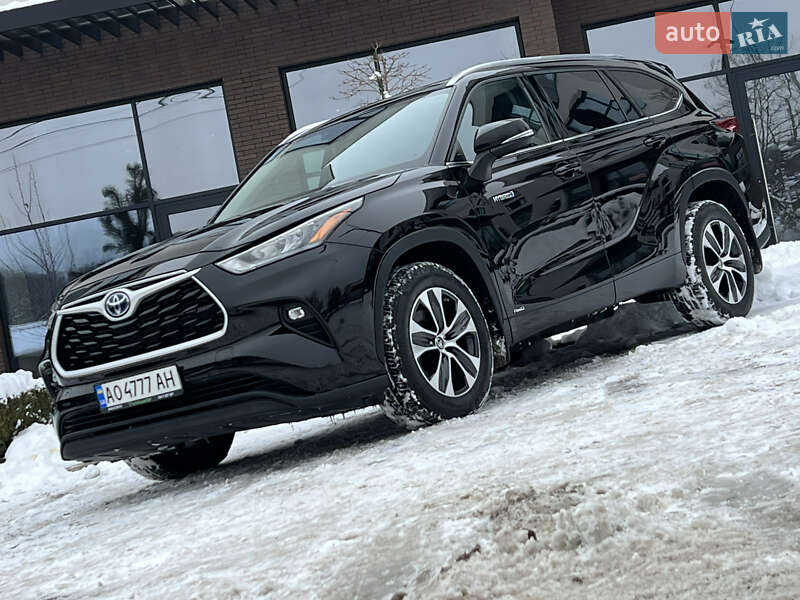 Внедорожник / Кроссовер Toyota Highlander 2020 в Ужгороде