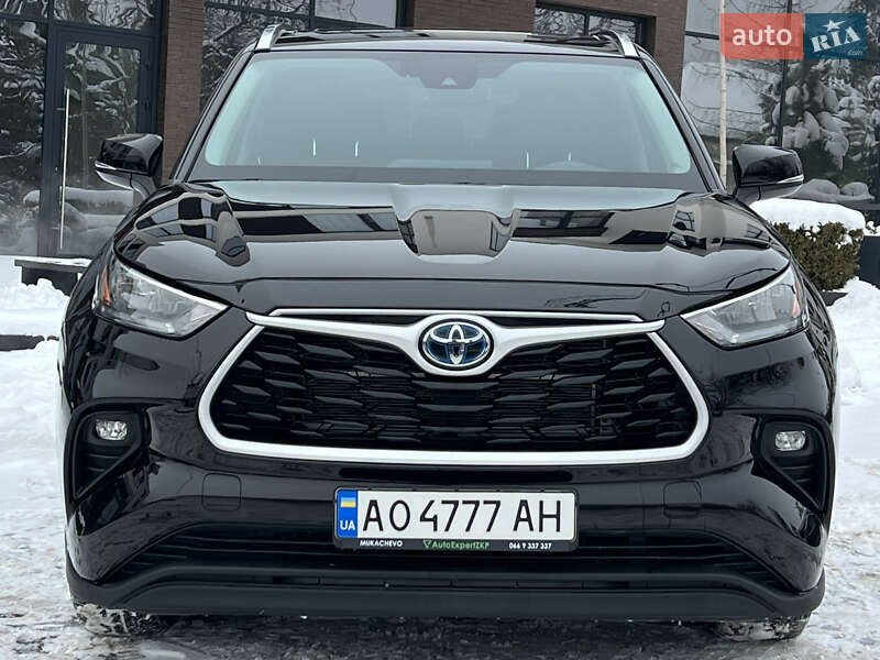 Внедорожник / Кроссовер Toyota Highlander 2020 в Ужгороде