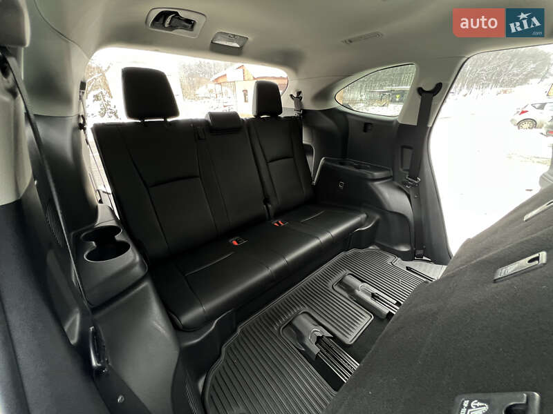 Внедорожник / Кроссовер Toyota Highlander 2020 в Ужгороде