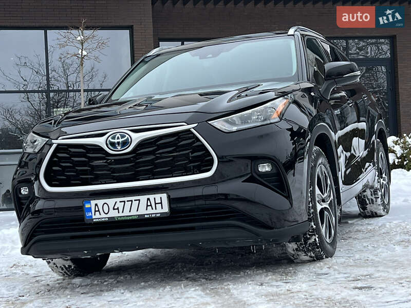 Внедорожник / Кроссовер Toyota Highlander 2020 в Ужгороде