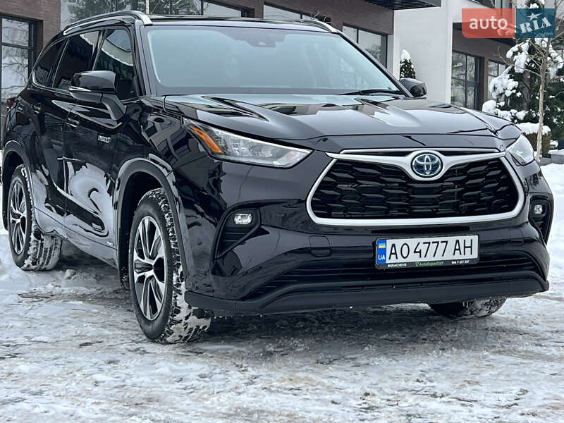 Внедорожник / Кроссовер Toyota Highlander 2020 в Ужгороде