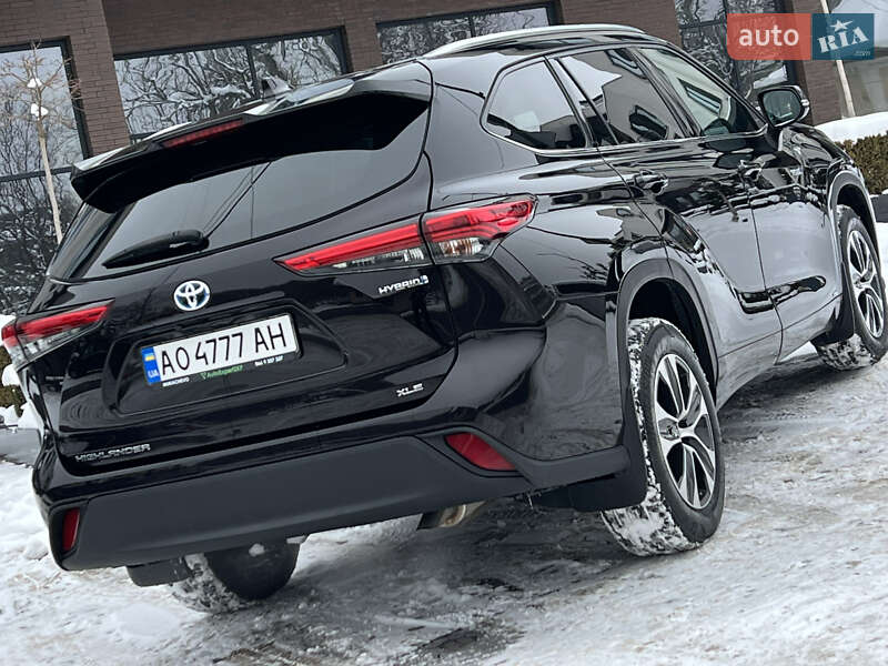 Внедорожник / Кроссовер Toyota Highlander 2020 в Ужгороде