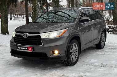 Внедорожник / Кроссовер Toyota Highlander 2016 в Киеве