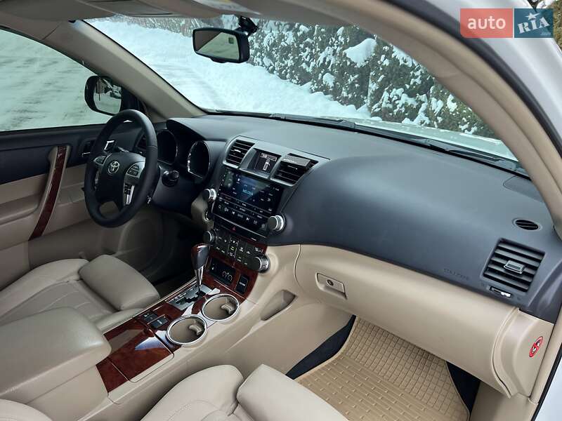 Внедорожник / Кроссовер Toyota Highlander 2013 в Львове фото 34 Внедорожник / Кроссовер Toyota Highlander 2013 в Львове