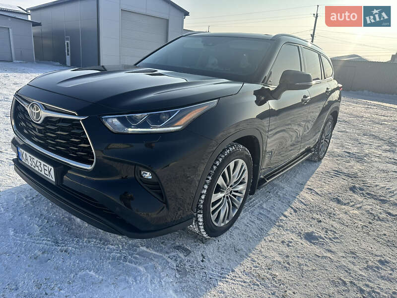 Внедорожник / Кроссовер Toyota Highlander 2021 в Гайсине