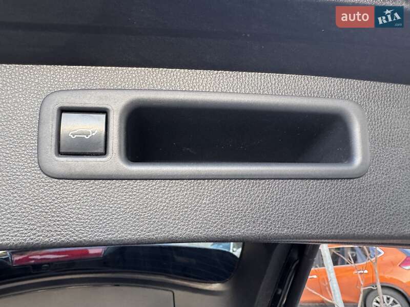 Внедорожник / Кроссовер Toyota Highlander 2020 в Тернополе