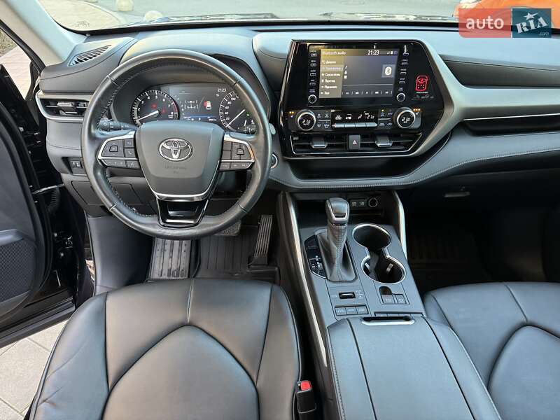 Внедорожник / Кроссовер Toyota Highlander 2020 в Тернополе