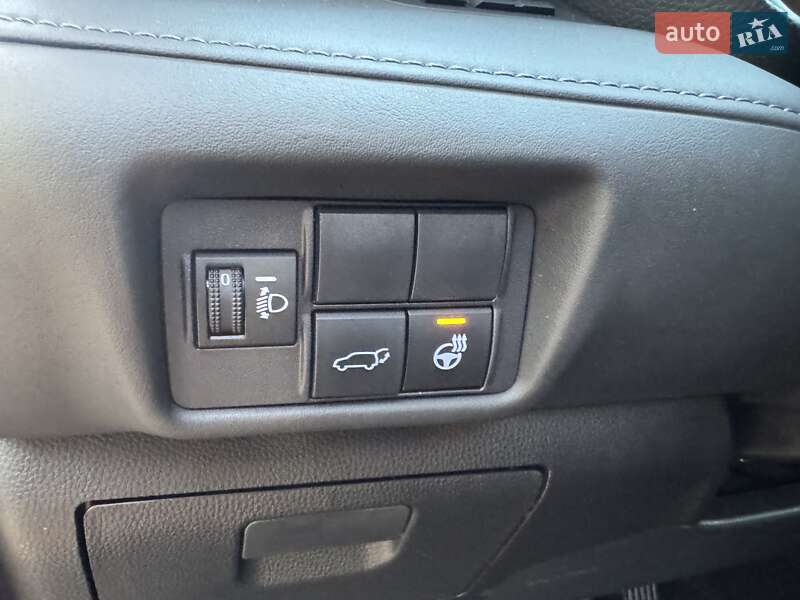 Внедорожник / Кроссовер Toyota Highlander 2020 в Тернополе