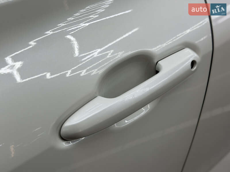 Внедорожник / Кроссовер Toyota Highlander 2020 в Киеве