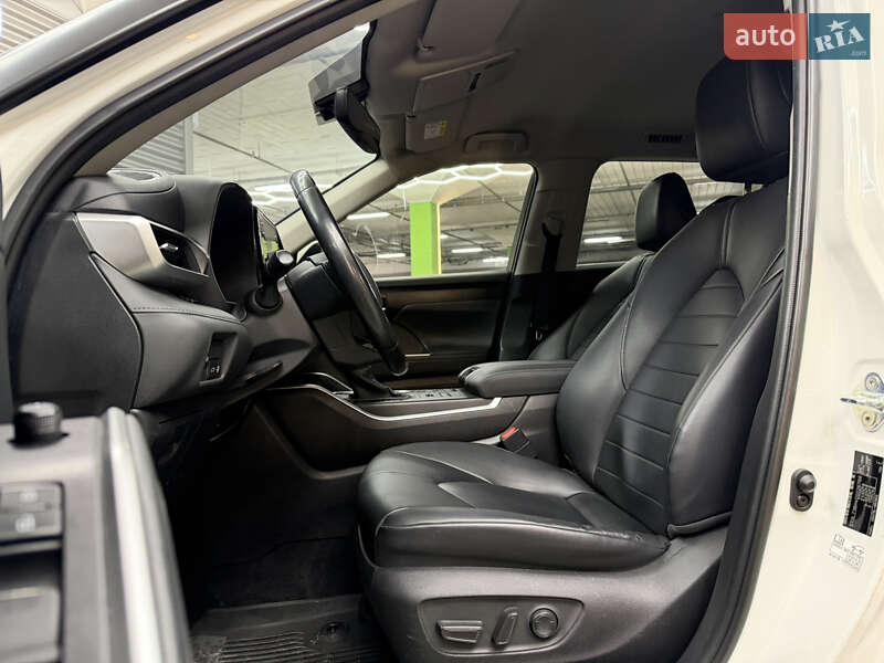 Внедорожник / Кроссовер Toyota Highlander 2020 в Киеве