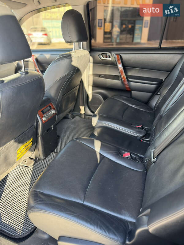 Внедорожник / Кроссовер Toyota Highlander 2013 в Тернополе