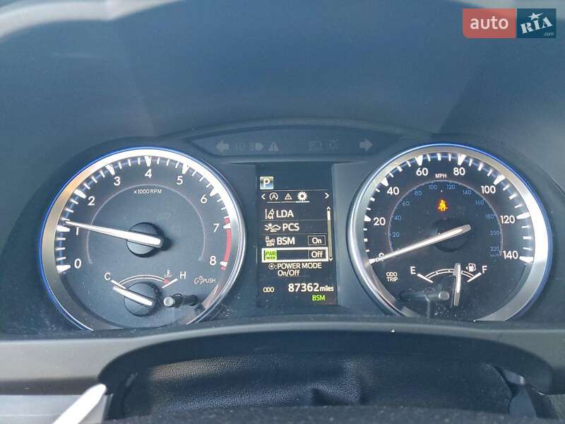 Внедорожник / Кроссовер Toyota Highlander 2017 в Виннице