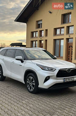 Внедорожник / Кроссовер Toyota Highlander 2020 в Виннице