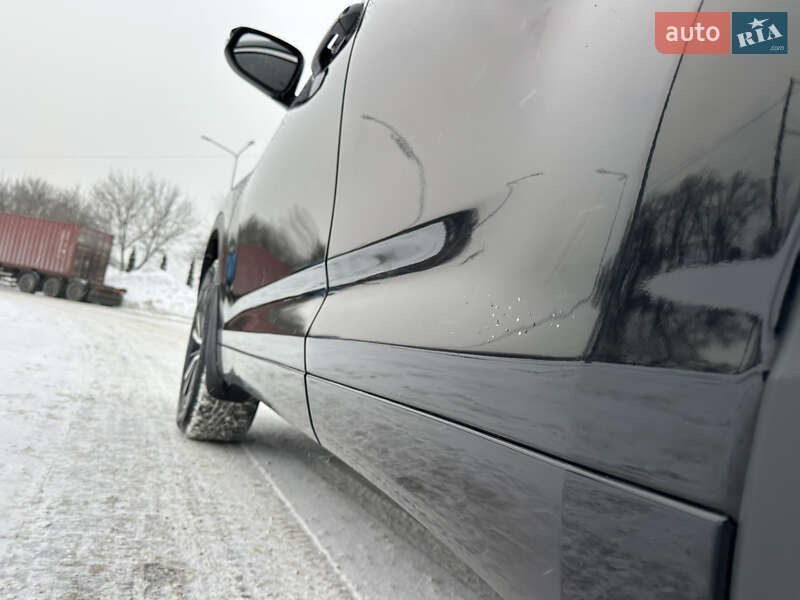 Внедорожник / Кроссовер Toyota Highlander 2016 в Житомире