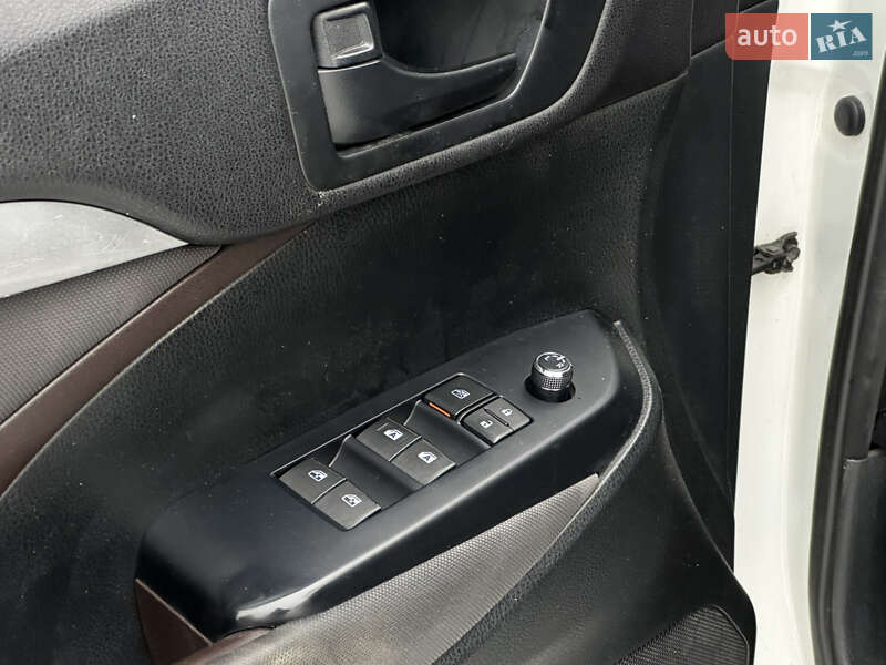 Внедорожник / Кроссовер Toyota Highlander 2016 в Житомире