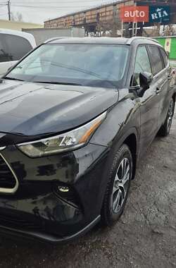 Позашляховик / Кросовер Toyota Highlander 2022 в Кременчуці