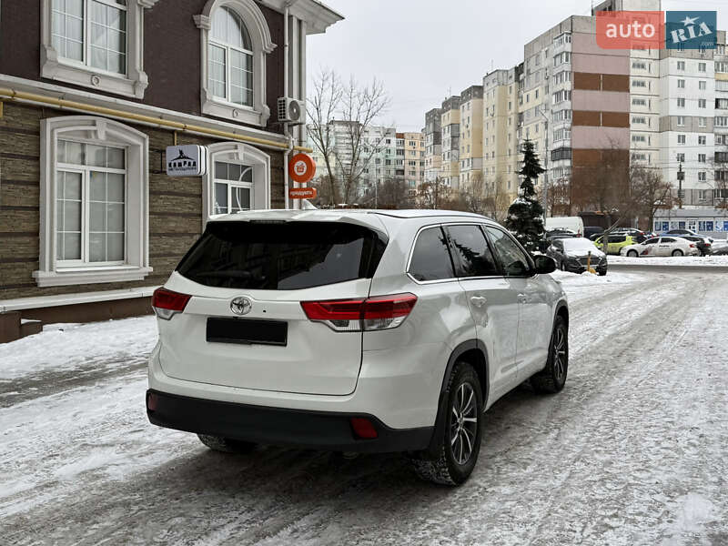 Позашляховик / Кросовер Toyota Highlander 2018 в Києві