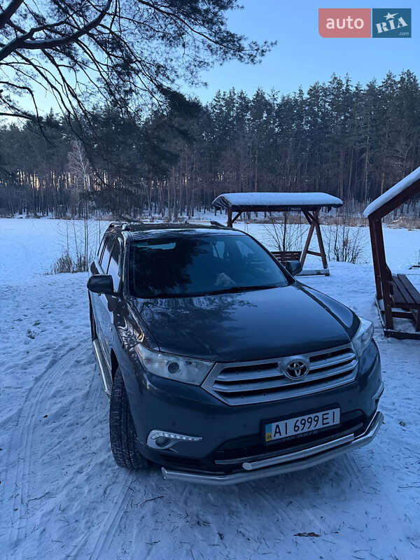Внедорожник / Кроссовер Toyota Highlander 2011 в Киеве
