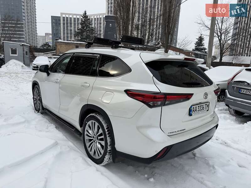 Внедорожник / Кроссовер Toyota Highlander 2020 в Киеве