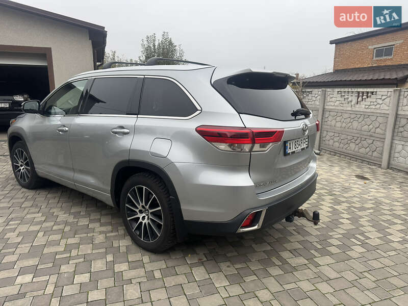 Внедорожник / Кроссовер Toyota Highlander 2017 в Киеве фото 4 Внедорожник / Кроссовер Toyota Highlander 2017 в Киеве