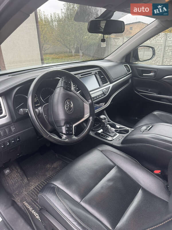 Внедорожник / Кроссовер Toyota Highlander 2017 в Киеве фото 11 Внедорожник / Кроссовер Toyota Highlander 2017 в Киеве