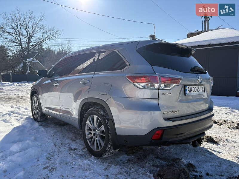 Внедорожник / Кроссовер Toyota Highlander 2014 в Киеве фото 5 Внедорожник / Кроссовер Toyota Highlander 2014 в Киеве