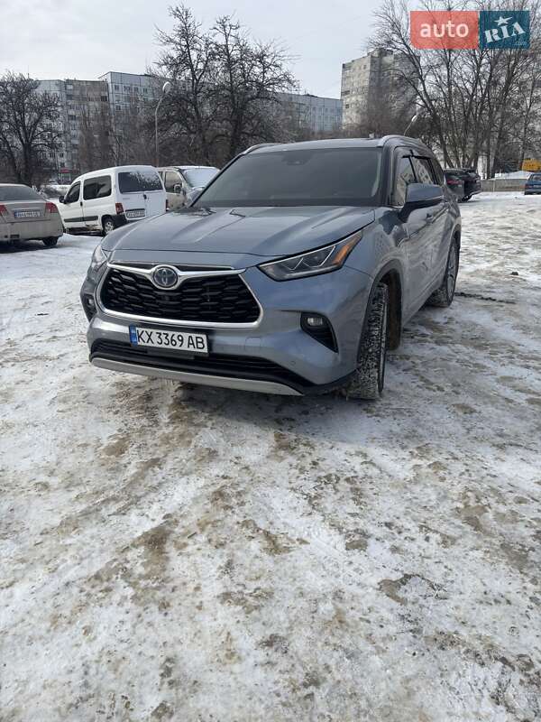 Внедорожник / Кроссовер Toyota Highlander 2021 в Харькове