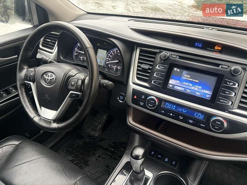 Внедорожник / Кроссовер Toyota Highlander 2014 в Харькове фото 17 Внедорожник / Кроссовер Toyota Highlander 2014 в Харькове