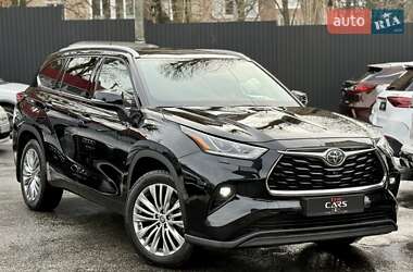 Позашляховик / Кросовер Toyota Highlander 2022 в Києві