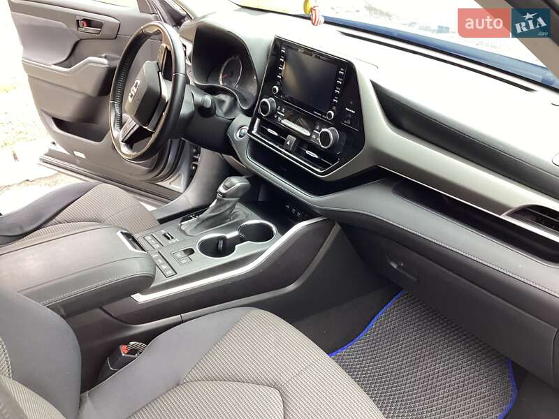 Позашляховик / Кросовер Toyota Highlander 2020 в Шишаках