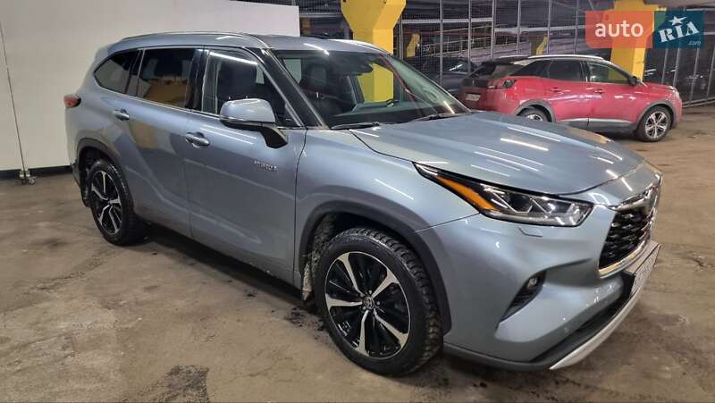 Позашляховик / Кросовер Toyota Highlander 2021 в Києві