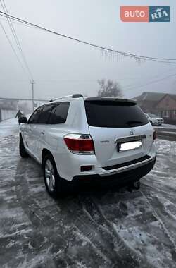 Внедорожник / Кроссовер Toyota Highlander 2012 в Подольске