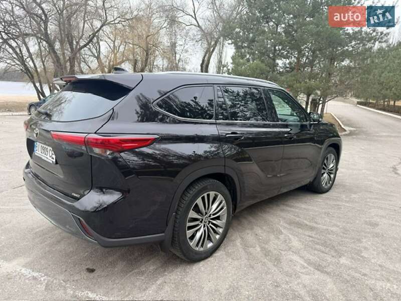 Внедорожник / Кроссовер Toyota Highlander 2021 в Кременчуге фото 13 Внедорожник / Кроссовер Toyota Highlander 2021 в Кременчуге