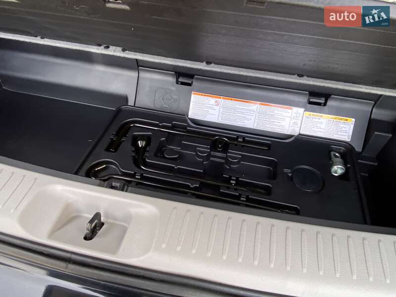 Внедорожник / Кроссовер Toyota Highlander 2018 в Киеве