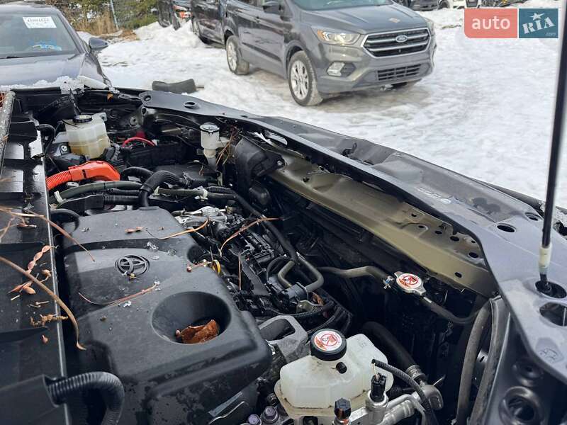 Позашляховик / Кросовер Toyota Highlander 2020 в Львові