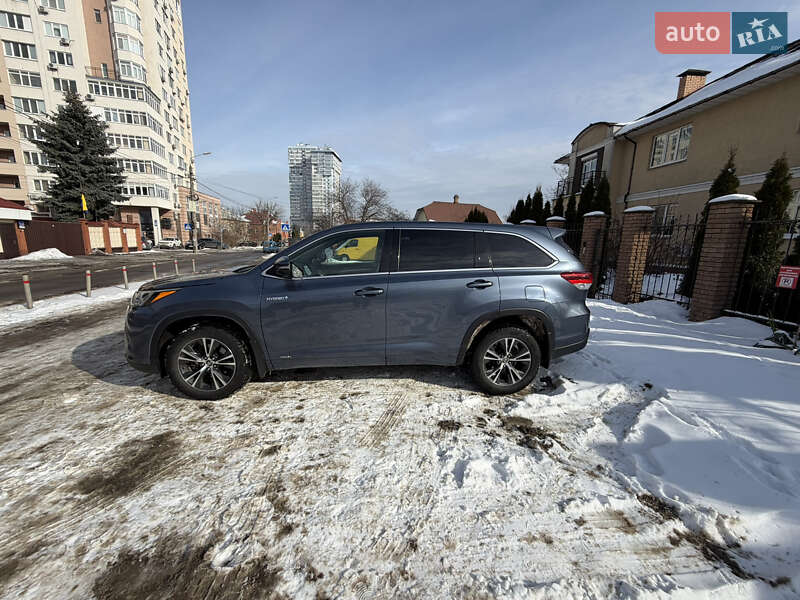 Позашляховик / Кросовер Toyota Highlander 2018 в Києві